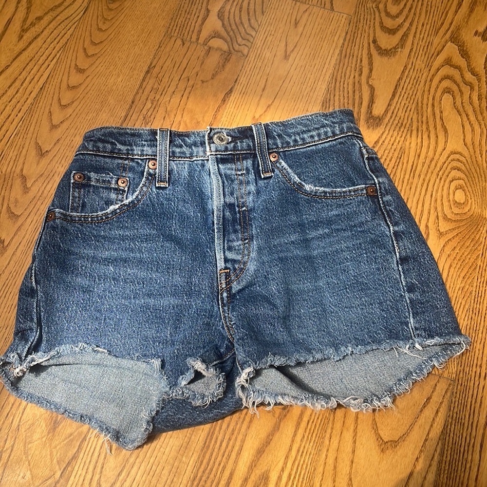 Levi’s 501 Cutoff Shorts